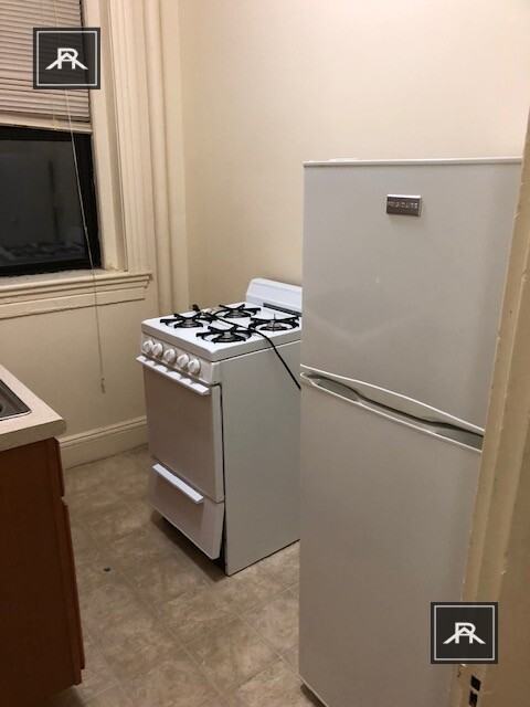 1444 Commonwealth Ave #11 - Photo 6 of 8