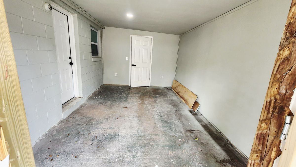 128 Kingston Ave - Photo 5 of 33