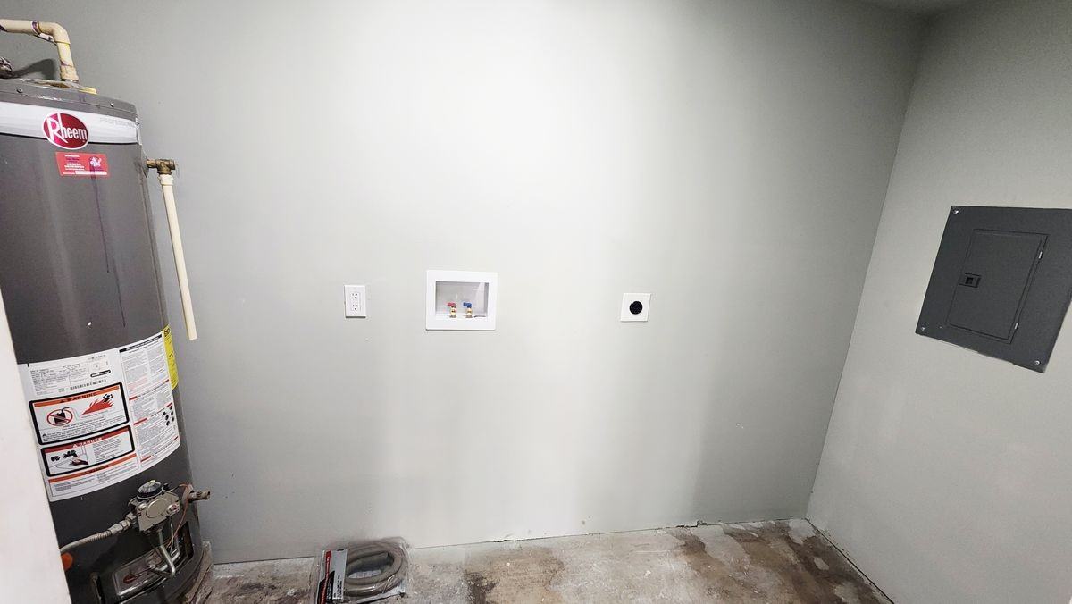 128 Kingston Ave - Photo 7 of 33