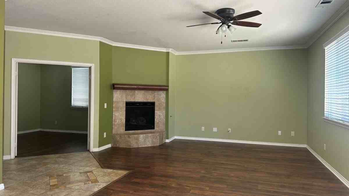 26259 Jaylene St - Photo 2 of 7