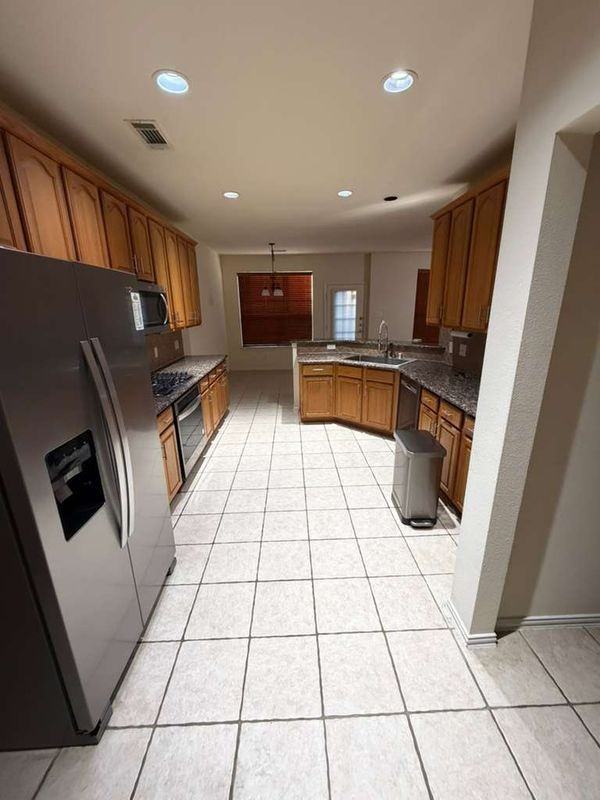 5000 Crossvine Ln - Photo 4 of 18