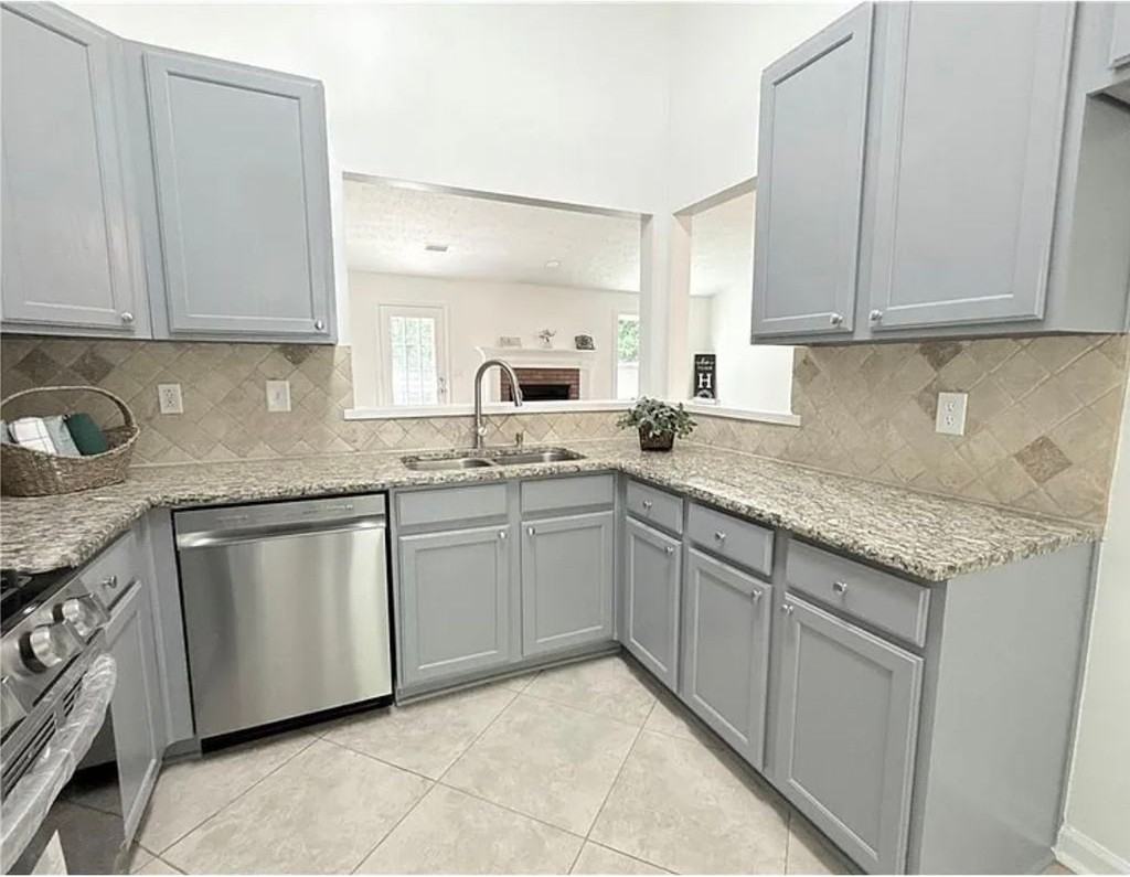 3095 Haverhill Rowe - Photo 2 of 3