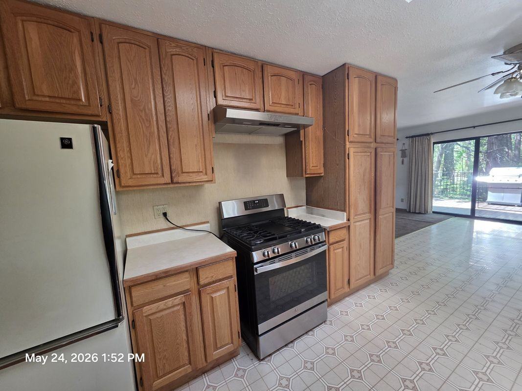 1335 W Scenic Dr ##B - Photo 2 of 12