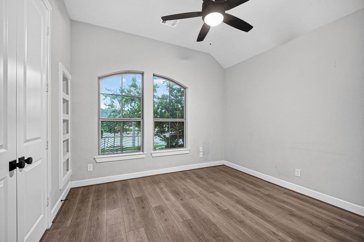 2600 Golden Palms Ln - Photo 7 of 22