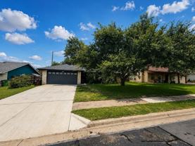 1704 Foxfire Dr - Photo 1 of 1