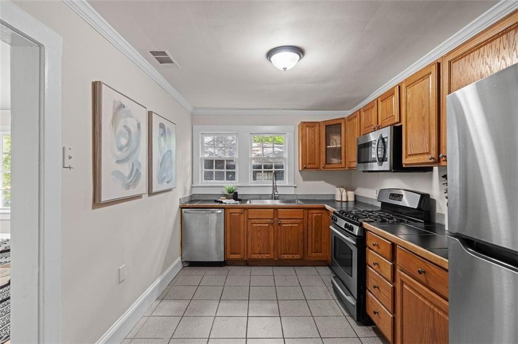 1339 Miller Reed Ave Se - Photo 6 of 20