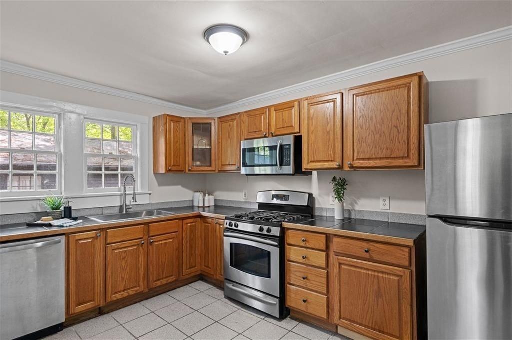1339 Miller Reed Ave Se - Photo 7 of 20