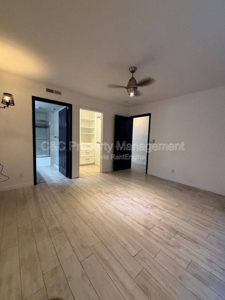 533 W 23rd St #9 - Photo 6 of 10