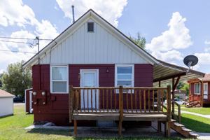 featured image of 756 Canyon St