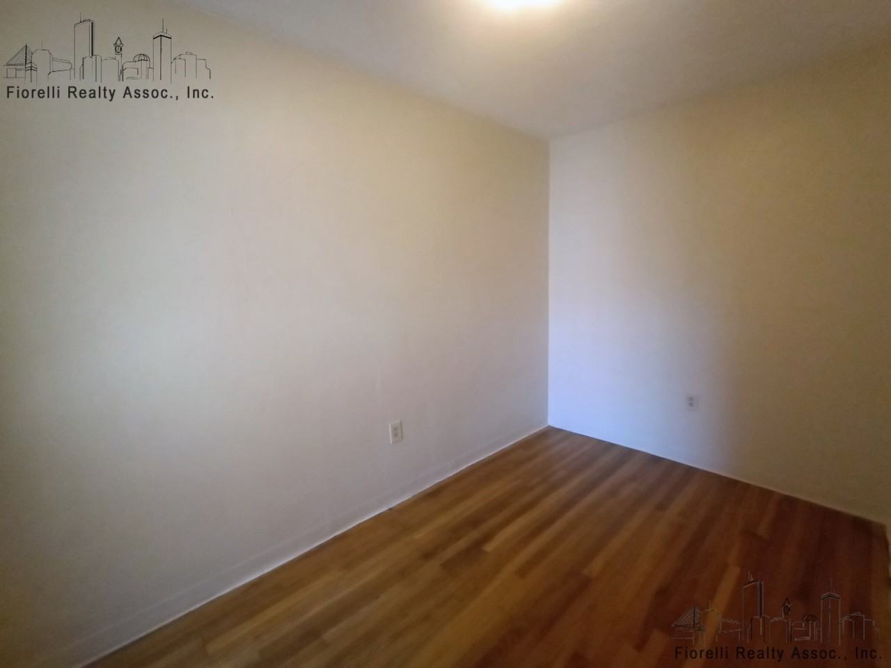 Endicott St. & Thacher St. #3 - Photo 4 of 24