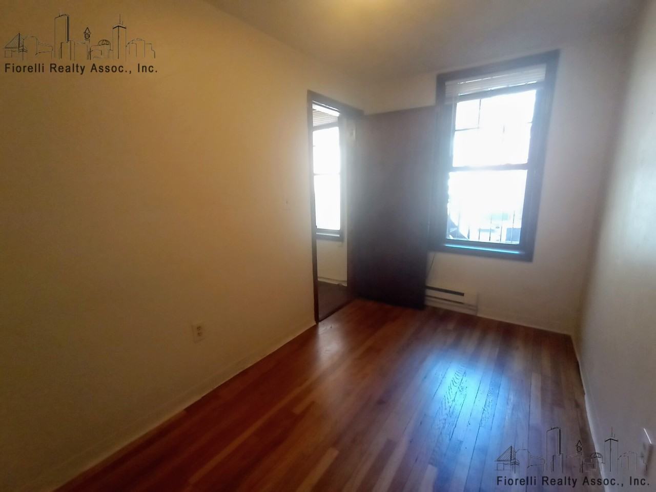 Endicott St. & Thacher St. #3 - Photo 5 of 24