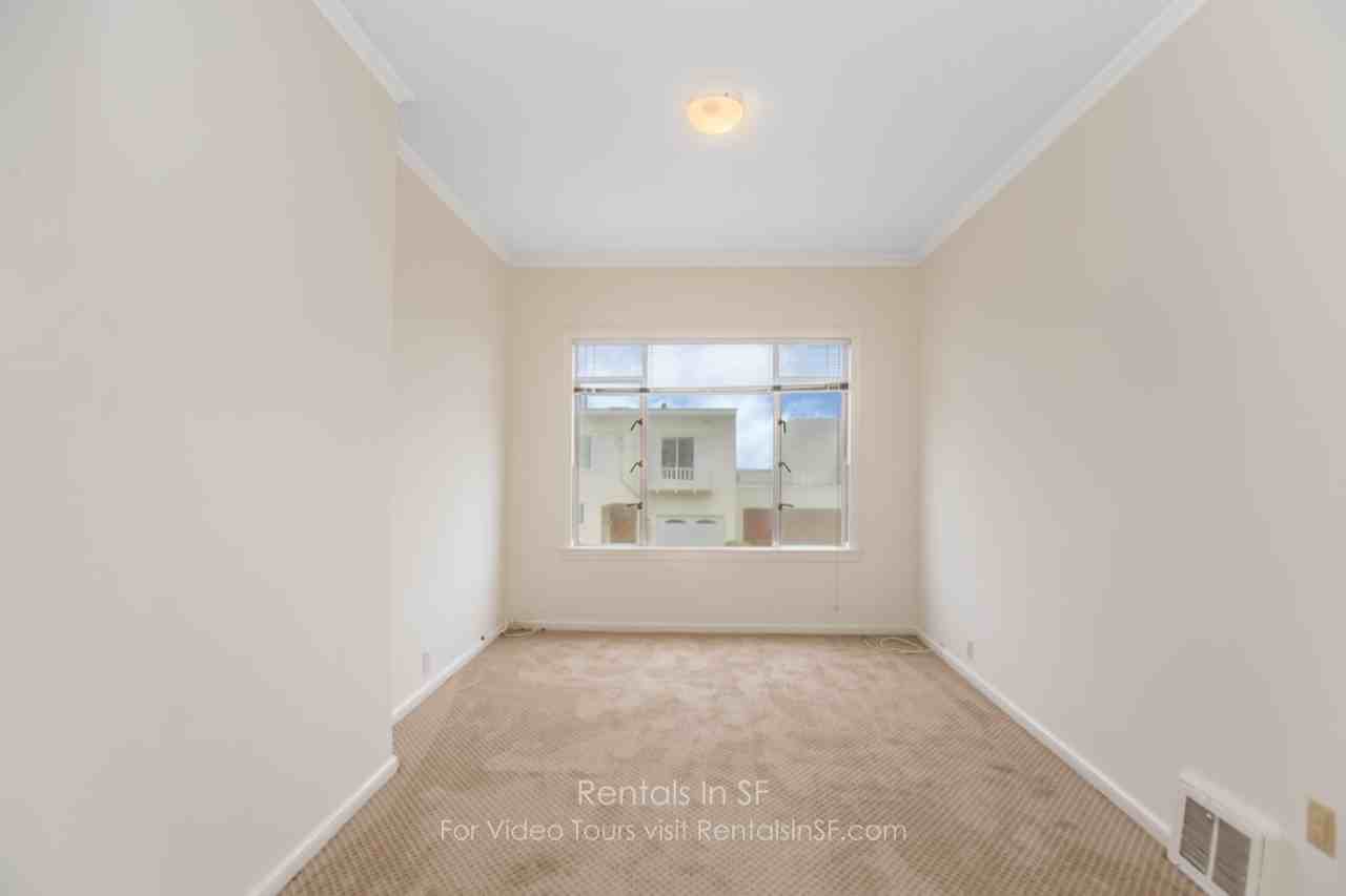 150 Sutro Heights Ave #2 - Photo 7 of 20