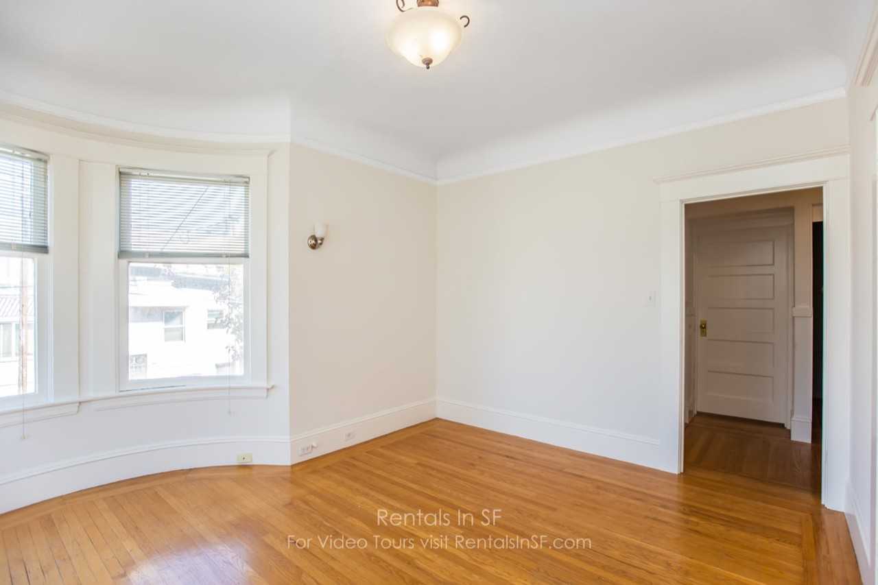 107 Woolsey St - Photo 7 of 10