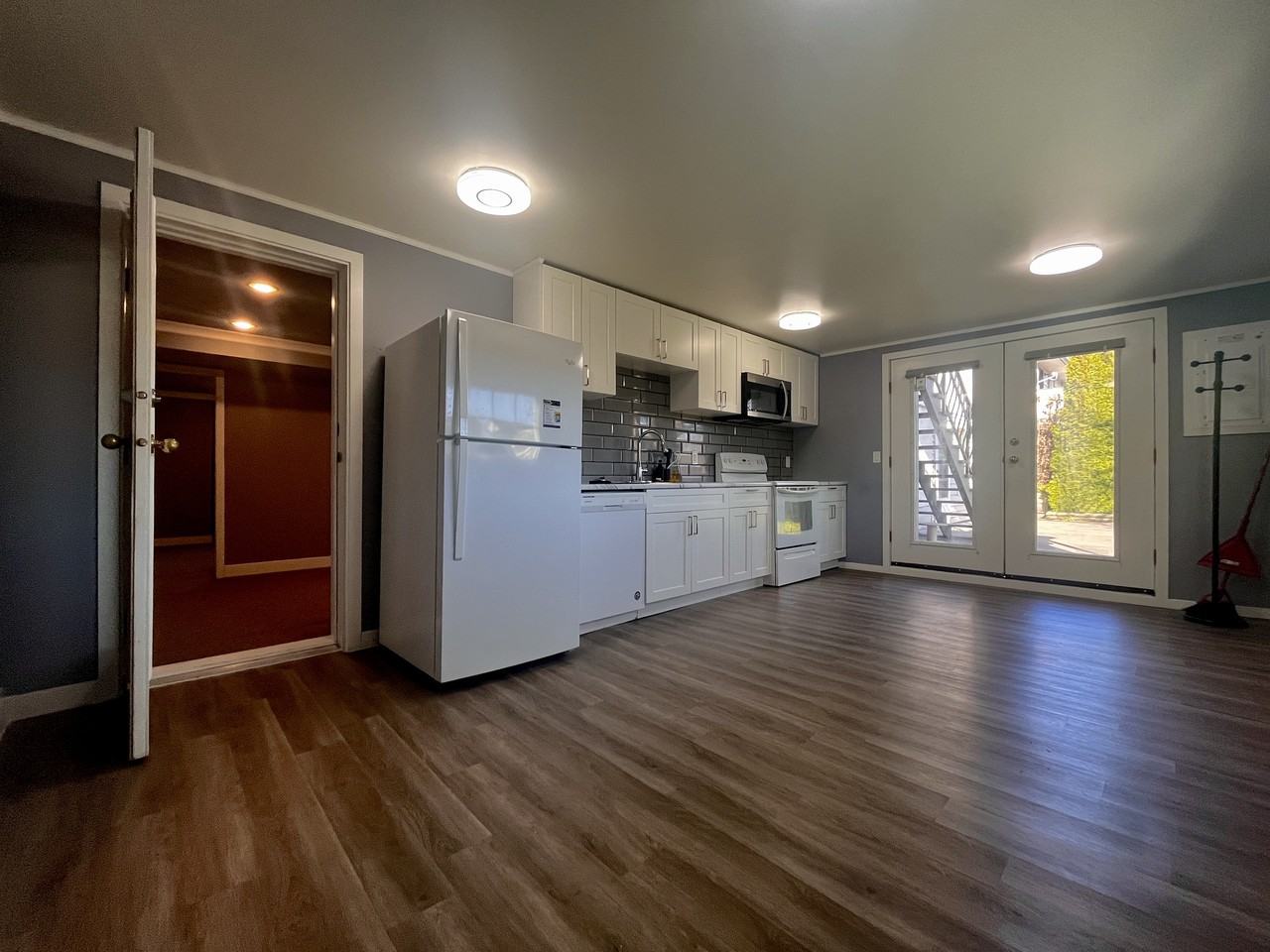 17872 58 Avenue - Photo 2 of 14