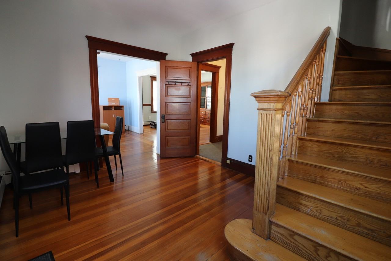 19 Mapleton St - Photo 3 of 24