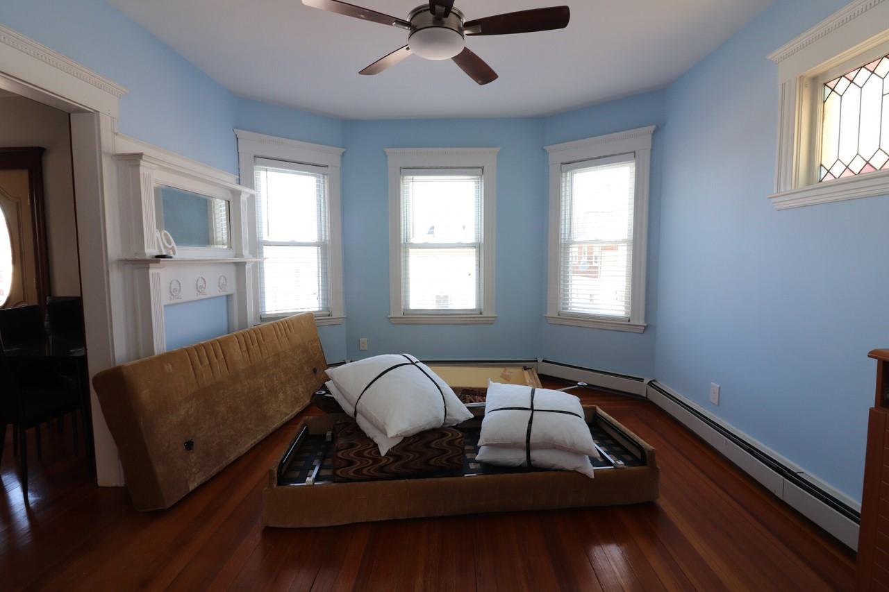 19 Mapleton St - Photo 4 of 24