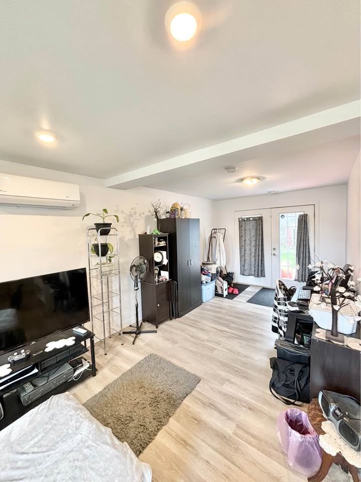 203 Medley St #1 - Photo 5 of 15
