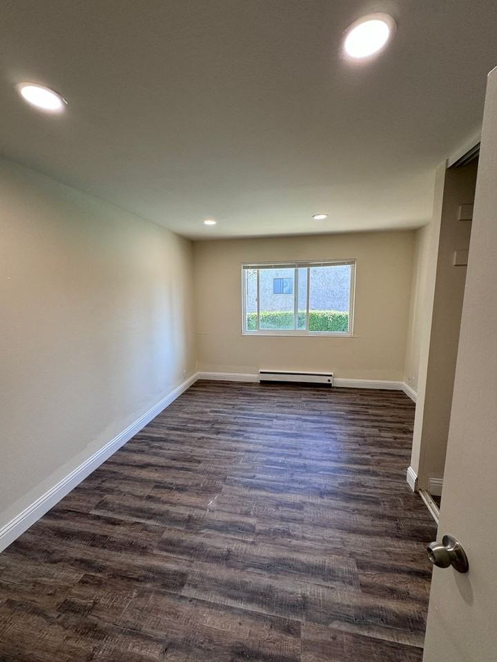 532 Bancroft Avenue - Photo 6 of 21
