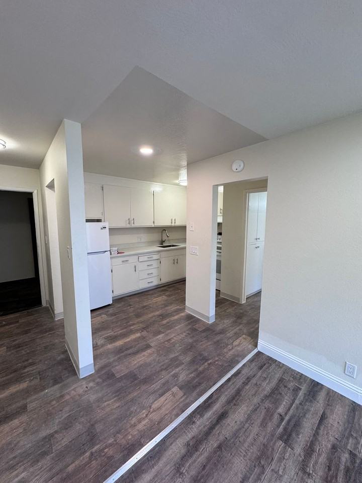 532 Bancroft Avenue - Photo 2 of 21