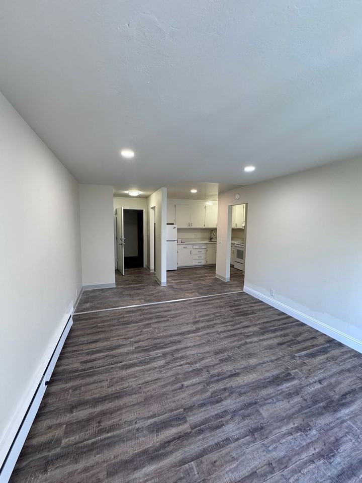 532 Bancroft Avenue - Photo 5 of 21