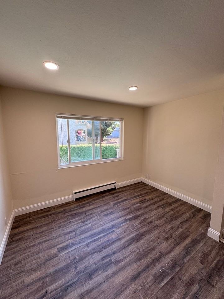 532 Bancroft Avenue - Photo 7 of 21