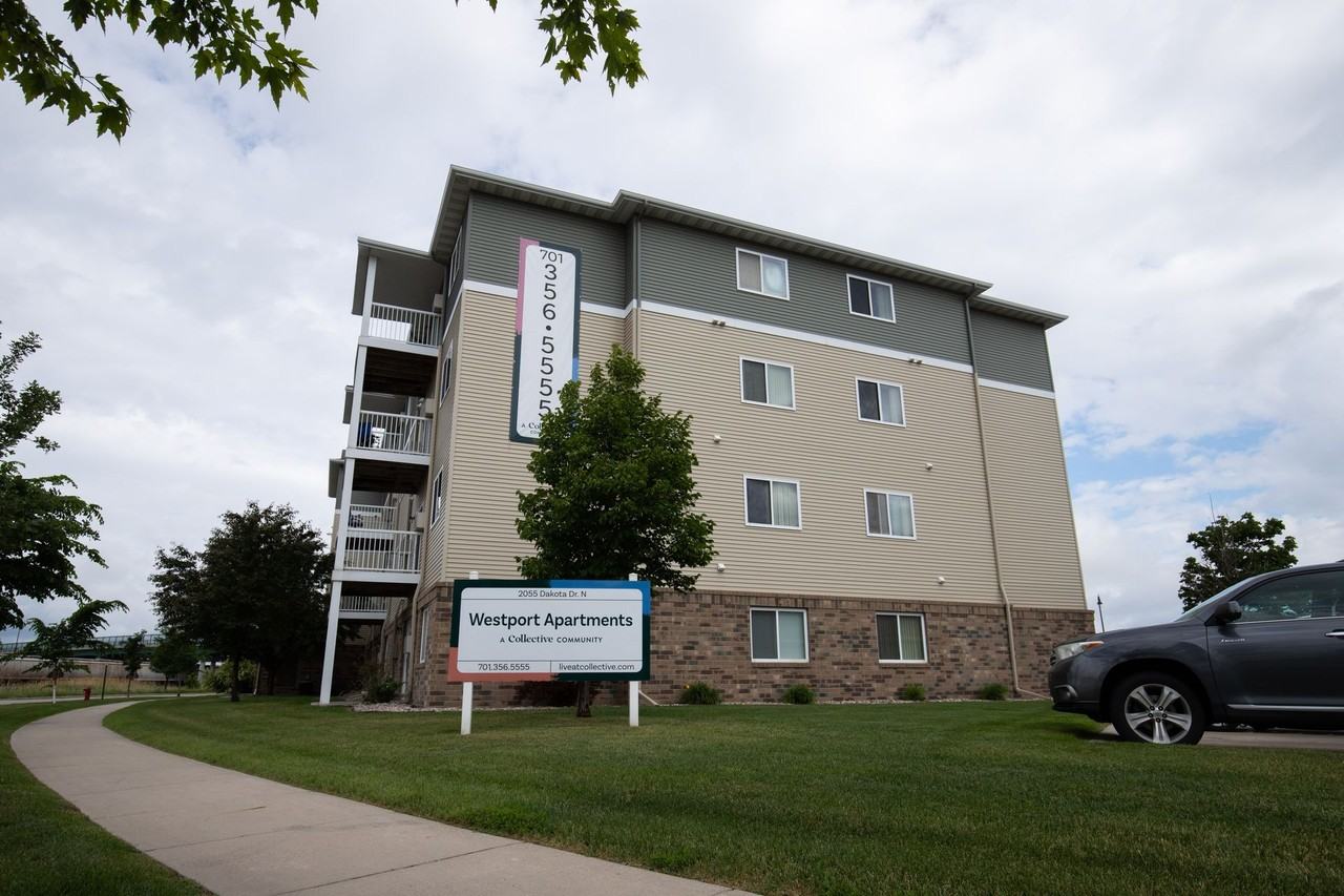 Westport Apartments - Photo 4 of 27