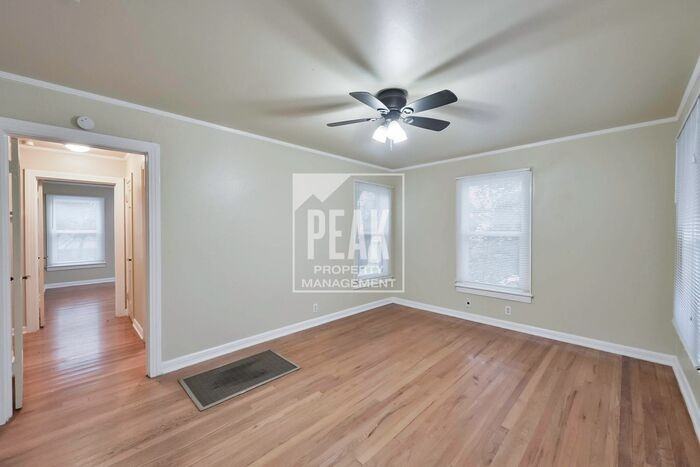 4437 Donnelly Ave - Photo 4 of 24