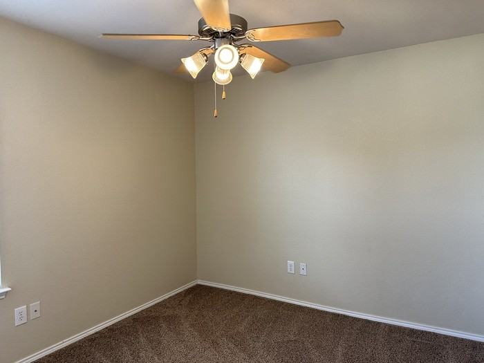 301 Meadow Lark Ln - Photo 6 of 31