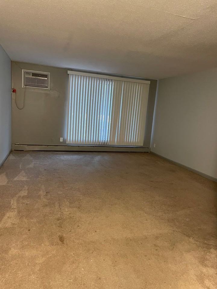 PERSAUD BRAMANTES APARTMENTS - Photo 2 of 7