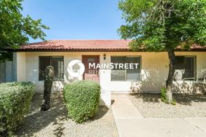 featured image of 2833 E Beck Ln #4