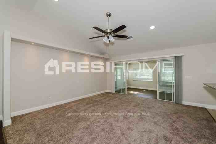 6405 64th Dr E - Photo 4 of 19