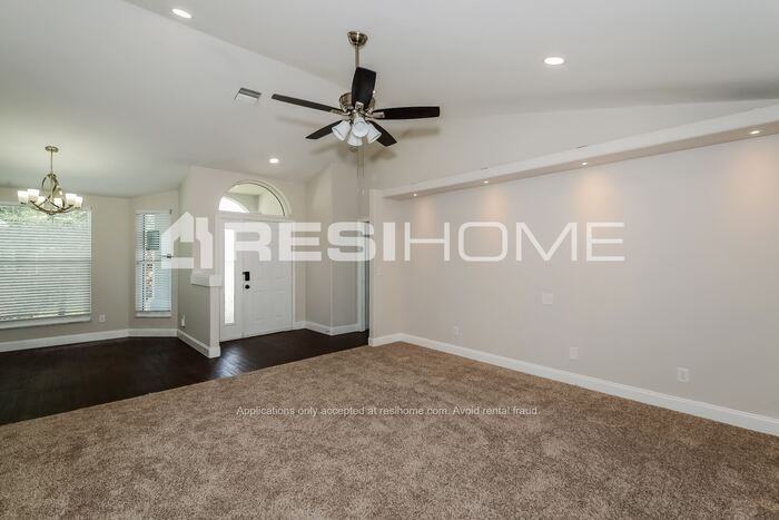 6405 64th Dr E - Photo 5 of 19