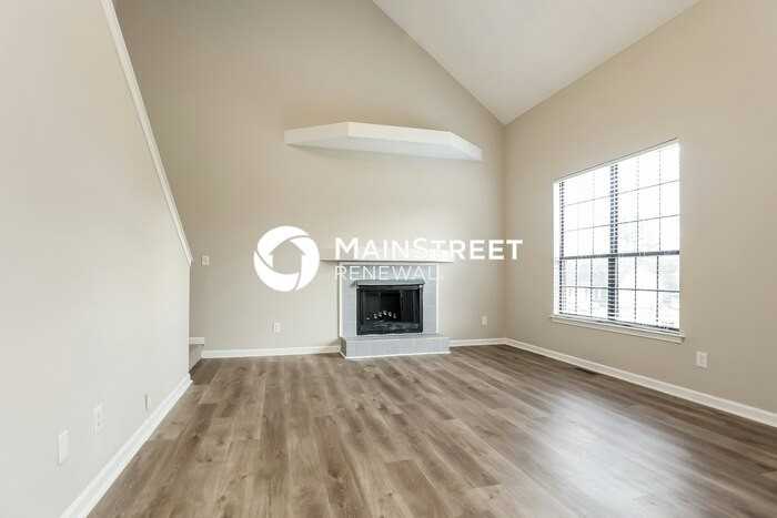 100 Tyler Ct - Photo 2 of 17