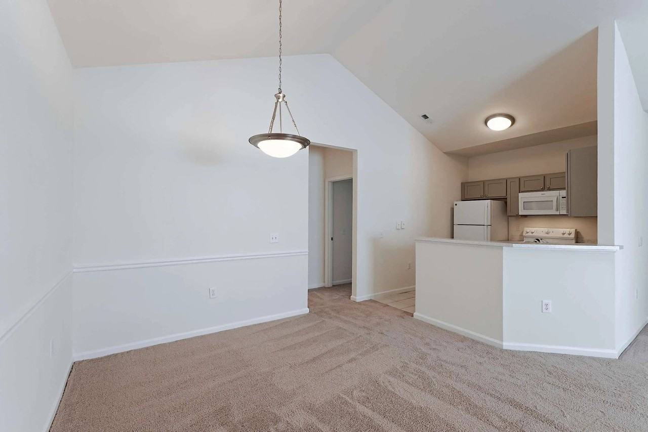 Granite Ridge Apartments - Photo 2 of 31