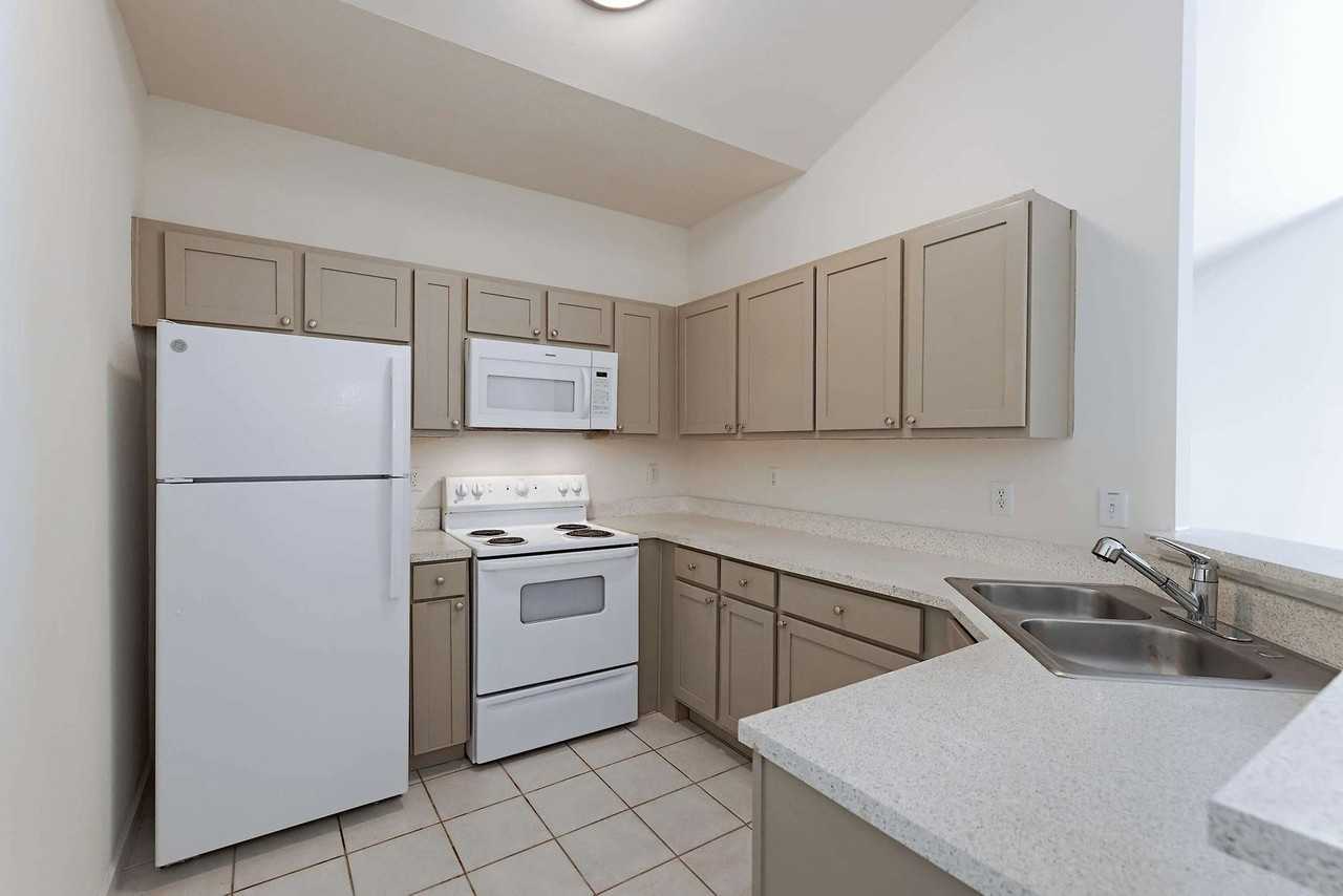Granite Ridge Apartments - Photo 3 of 31