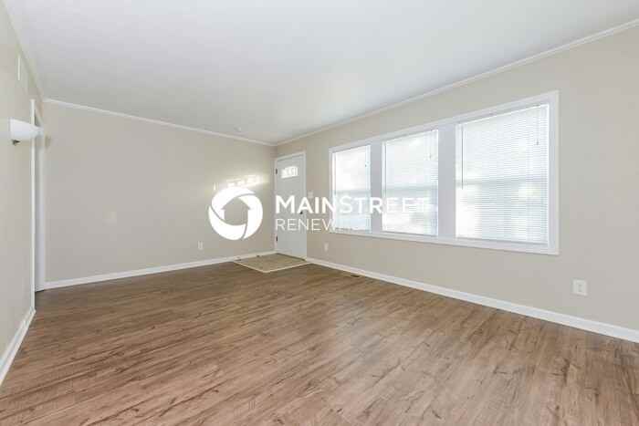 6828 Winchester Ave - Photo 2 of 17