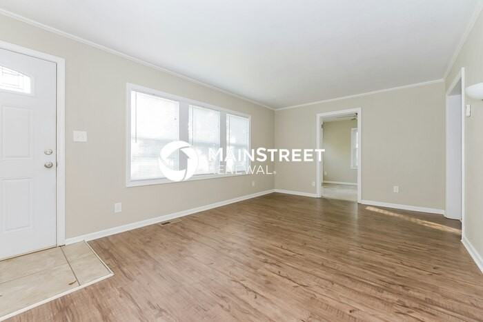 6828 Winchester Ave - Photo 3 of 17
