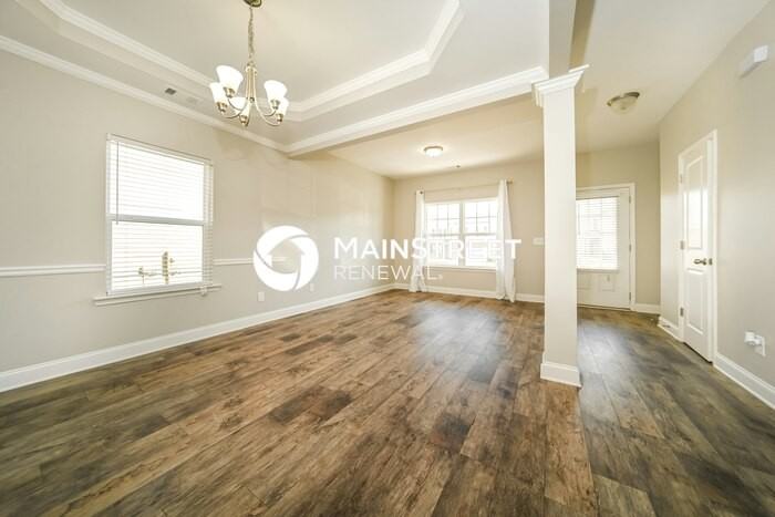 453 Lake Ridge Ln - Photo 5 of 15