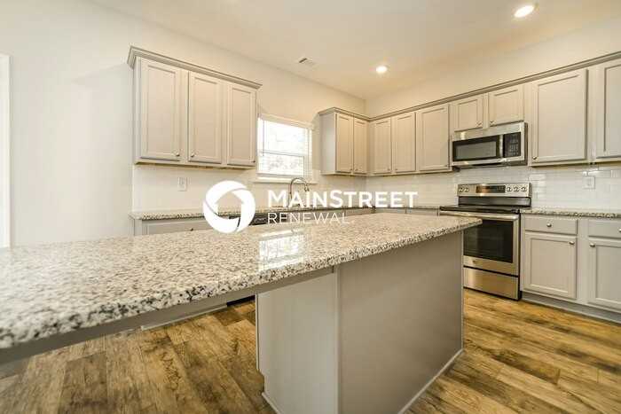 453 Lake Ridge Ln - Photo 6 of 15