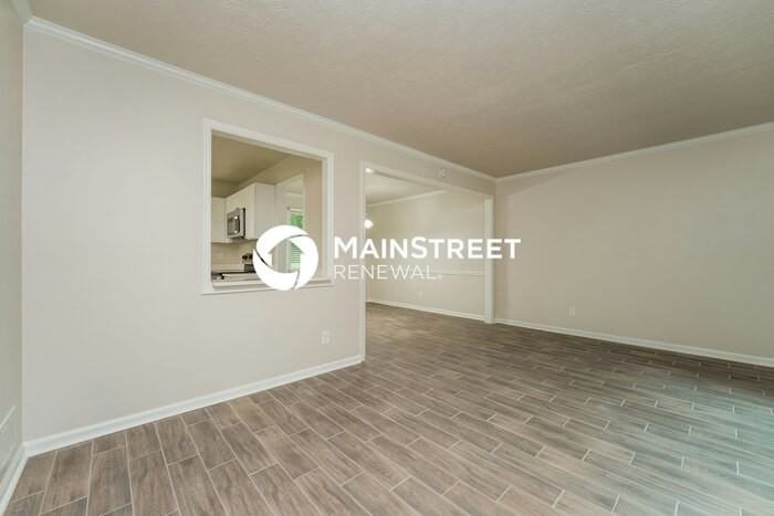 661 Raven Springs Trl - Photo 2 of 19