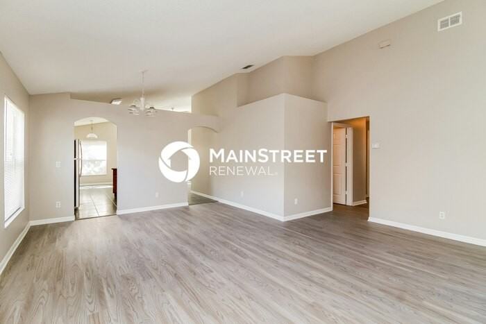 13852 Valleybrooke Ln - Photo 4 of 16