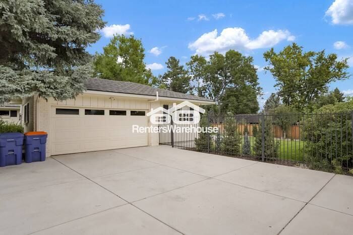 9189 E Radcliff Ave - Photo 4 of 43