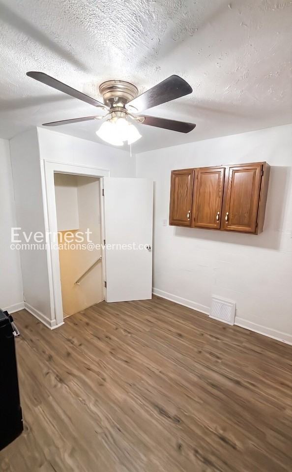 4847 Calvin Ave - Photo 6 of 29