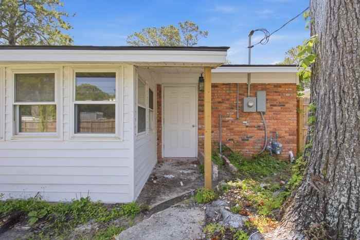 12433 Deerfield Rd - Photo 4 of 36