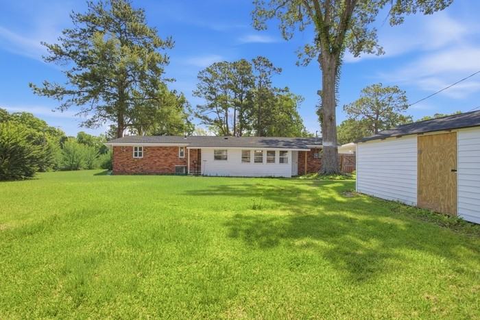 12433 Deerfield Rd - Photo 6 of 36