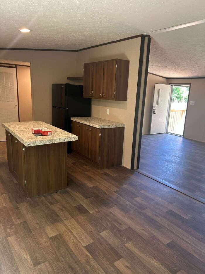 112 Willie Mae Ct - Photo 3 of 14