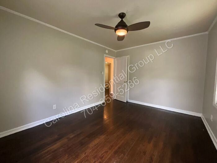 6013 Carver Blvd #B - Photo 7 of 14