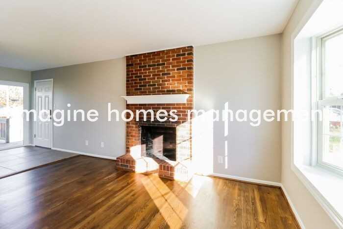 1557 Citadel Pl - Photo 4 of 18