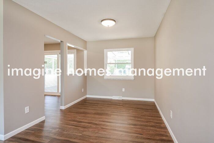 7881 Driftwood Dr - Photo 7 of 19