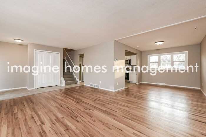 6595 Edgemoor Ave - Photo 3 of 16
